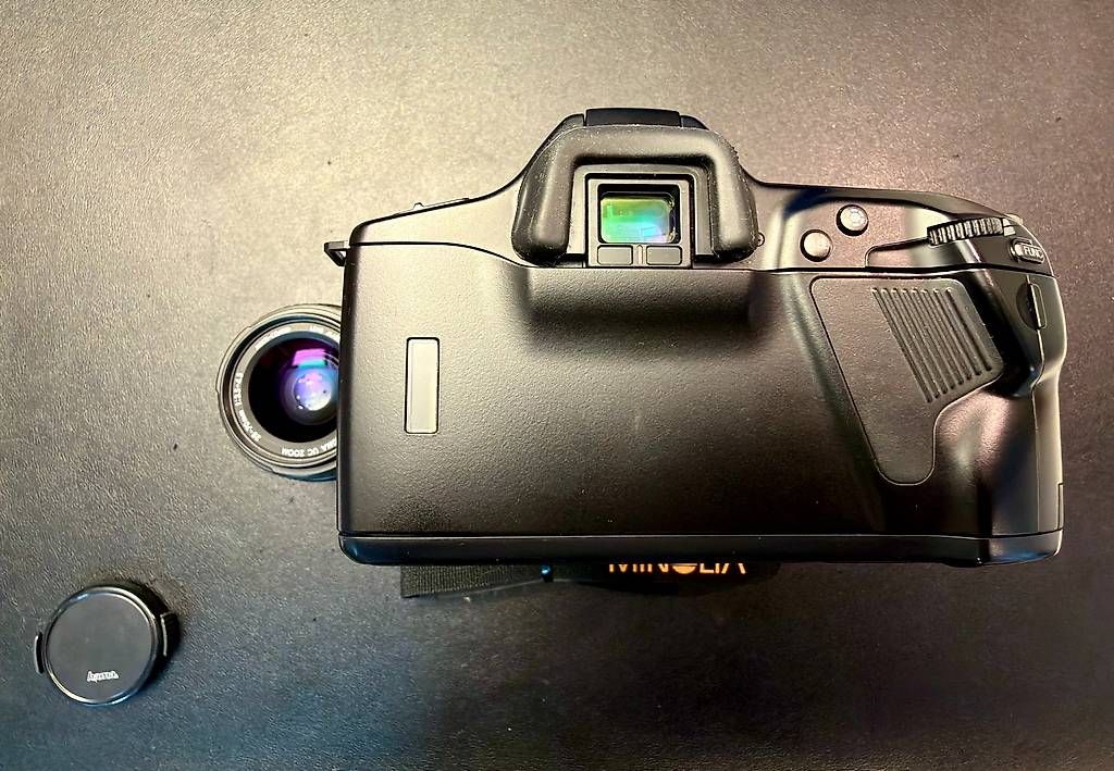 Minolta Kamera: Minolta Dynax 9xi + 2 objectifs Sigma – Gebraucht aus Bulle von SpeedprintArt 4
