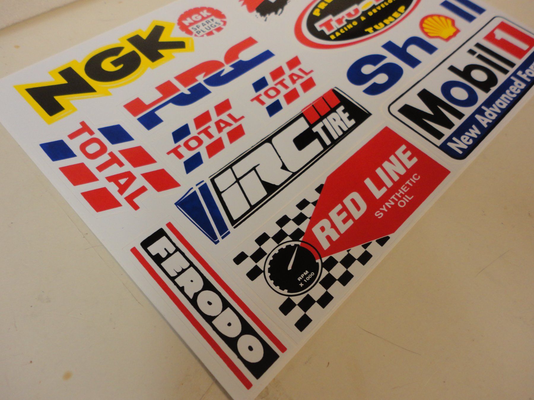 Modellismo RC: Decal für Modelle – Nuovo e nell'imballaggio originale da Horgen venduto da RcModell 2