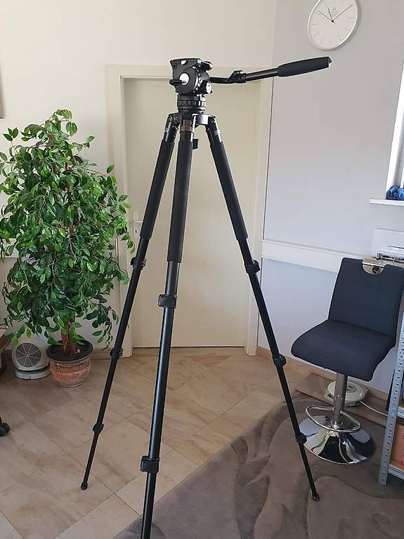 Altro in Decorazioni & Accessori: Trépied vidéo pro E-Image 761 AT et tête GH06 – Usato da Farvagny-le-Grand venduto da Quent