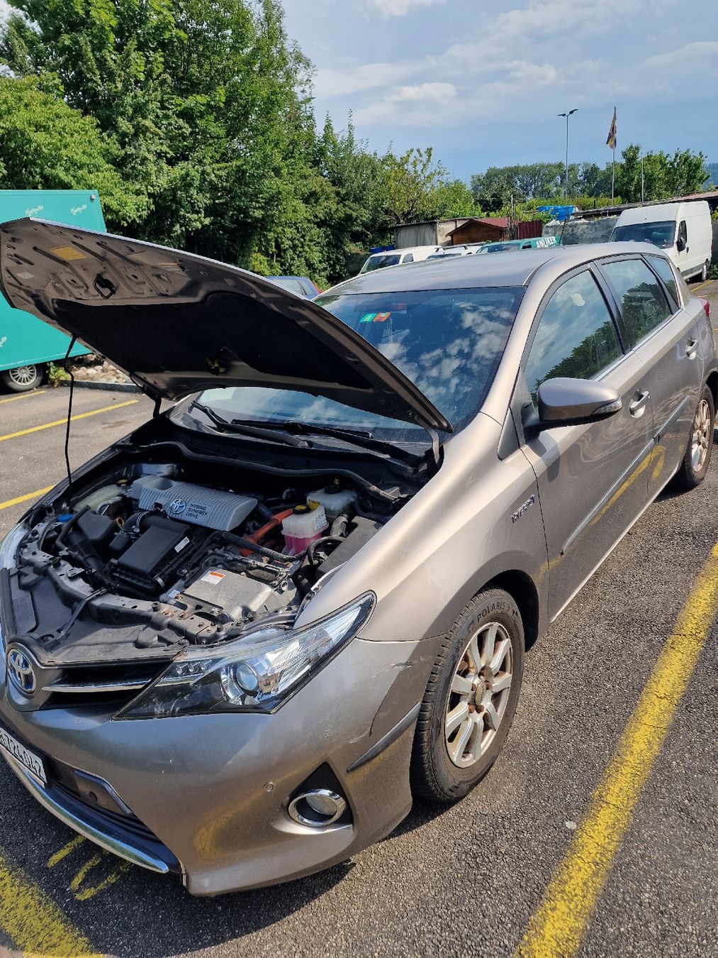 Toyota Automobili: Toyota Auris Hybrid 1.8 – Usato da Opfikon venduto da tarum01 5