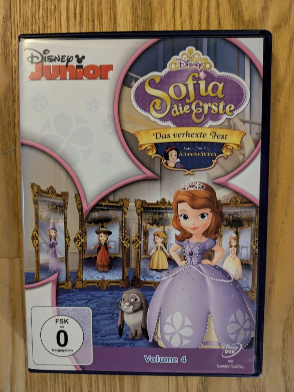 Tutti i DVDs: "Sofia die Erste - Das verhexte Fest" - DVD – Usato da Männedorf venduto da Pacer19