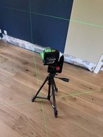 Bosch Professional GLL 3-80 CG Grün + BM1 Halter + Stativ