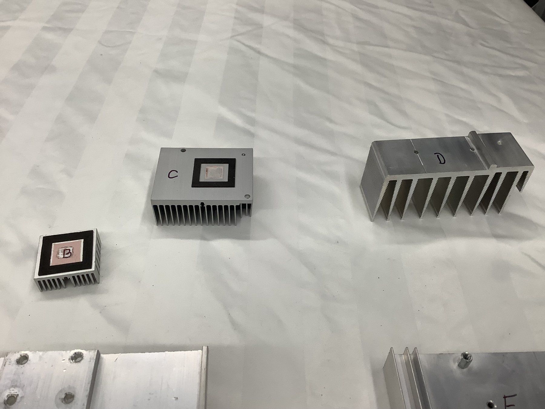 Componenti elettronici: KÜHLKÖRPER ALUMINIUM – Usato da Glarus venduto da Mdelphi 9