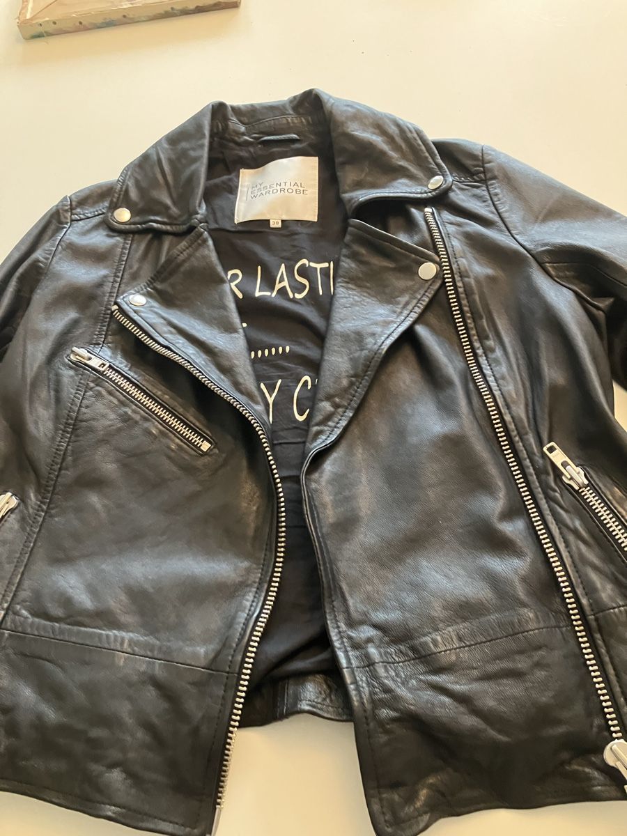 Giacche: Lederjacke schwarz, Gr. 38, neu – Nuovo e nell'imballaggio originale da Luzern venduto da Zauberbaum 4
