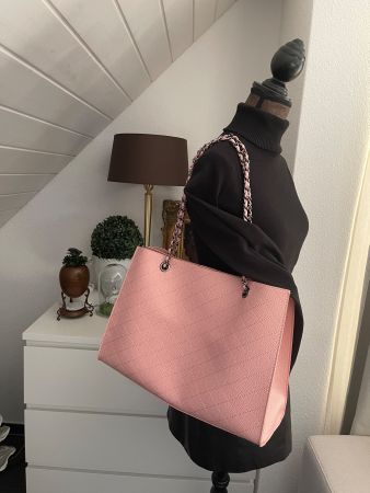 Sehr schöne Tasche