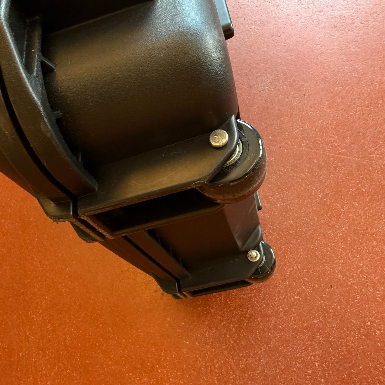 Valigie: Robuster Hartschalen- / Equipment Case mit Rollen – Usato da Berikon venduto da Foto-Video-Fraggle 6