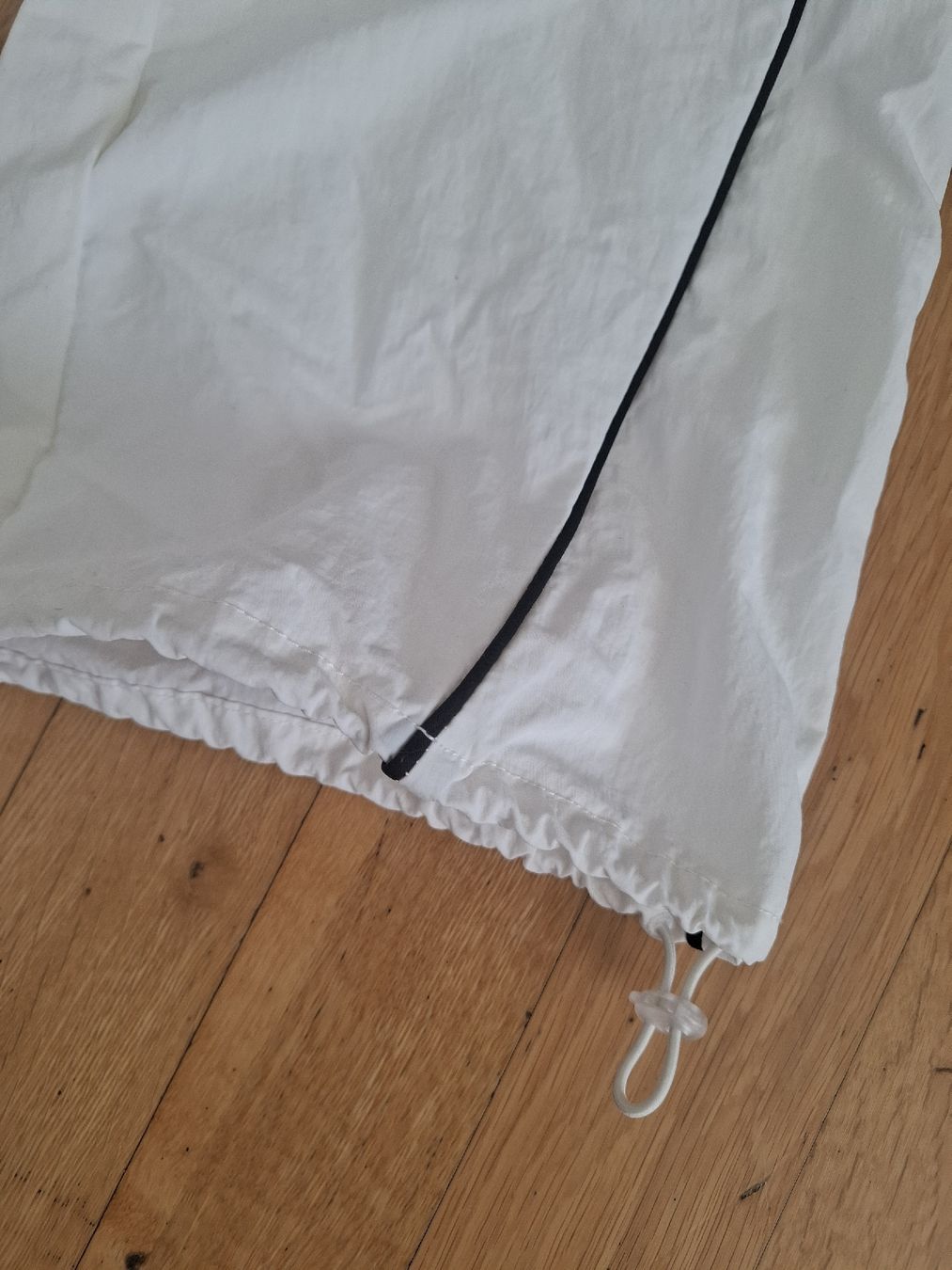 H&M Pantaloni: Trainingshose von H&M – Usato da Wetzikon ZH venduto da jesszs 1