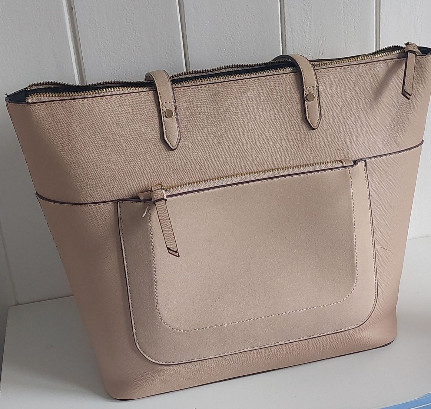 Taschen: Elegant Blush Tote Bag – Gebraucht aus Effretikon von jea_yq2t