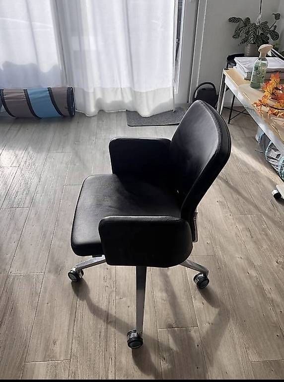 Chaises: Bürostuhl – Neuf avec emballage d'origine à Tübach par tanja_12_ 1
