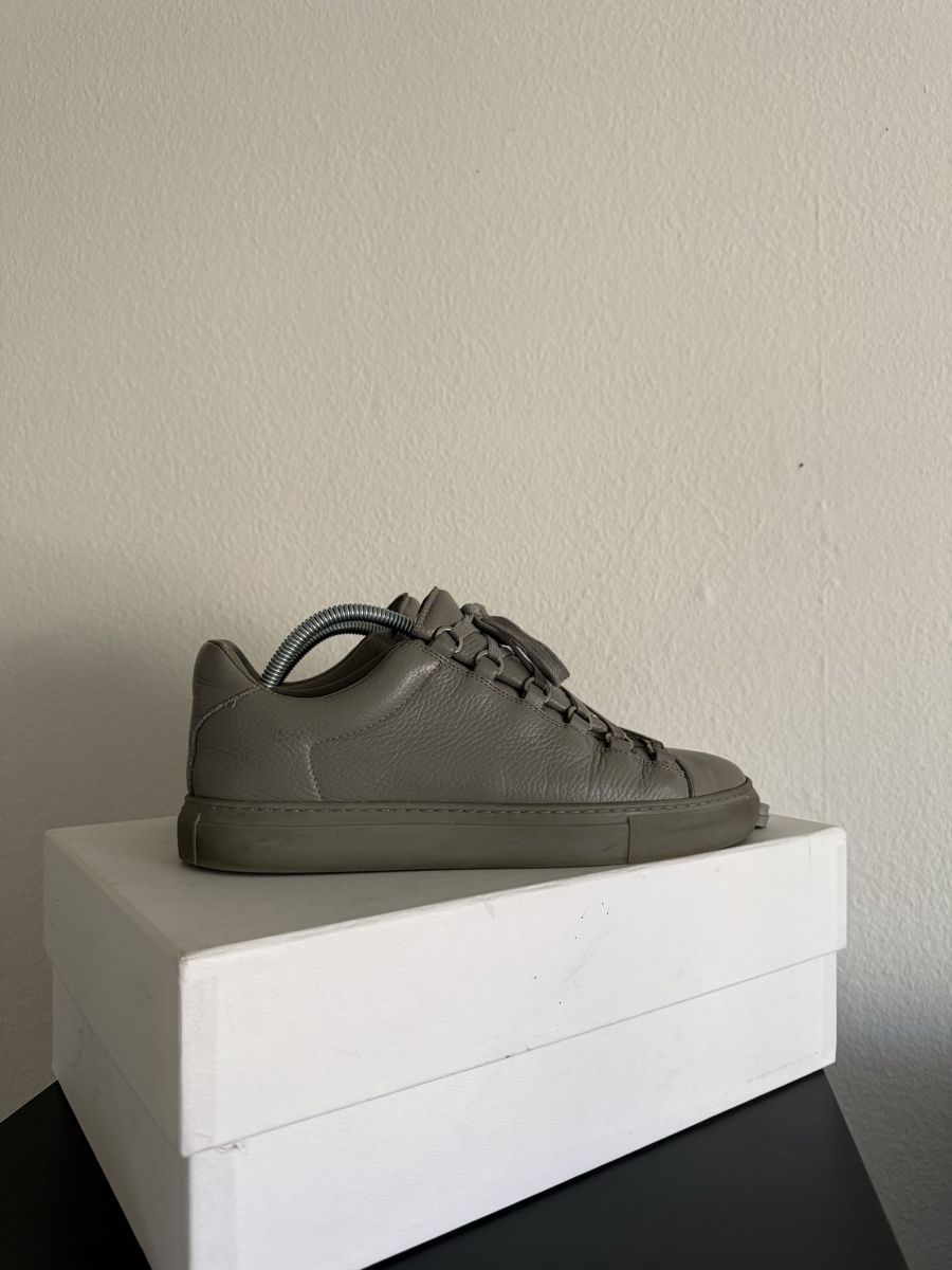 Balenciaga Scarpe da uomo: Balenciaga Arena Low Grey 41 – Usato da Allschwil venduto da M6e63 4