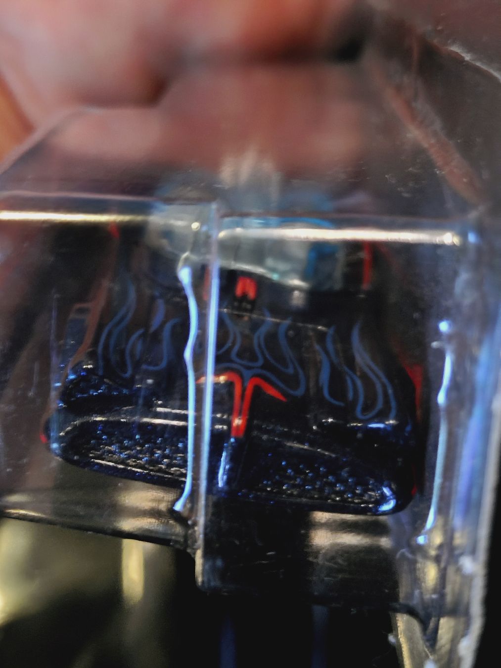 Hot Wheels Modellini d'auto: Hot Wheels TV Series Batmobile – Nuovo e nell'imballaggio originale da Zürich venduto da DiecastDude 3