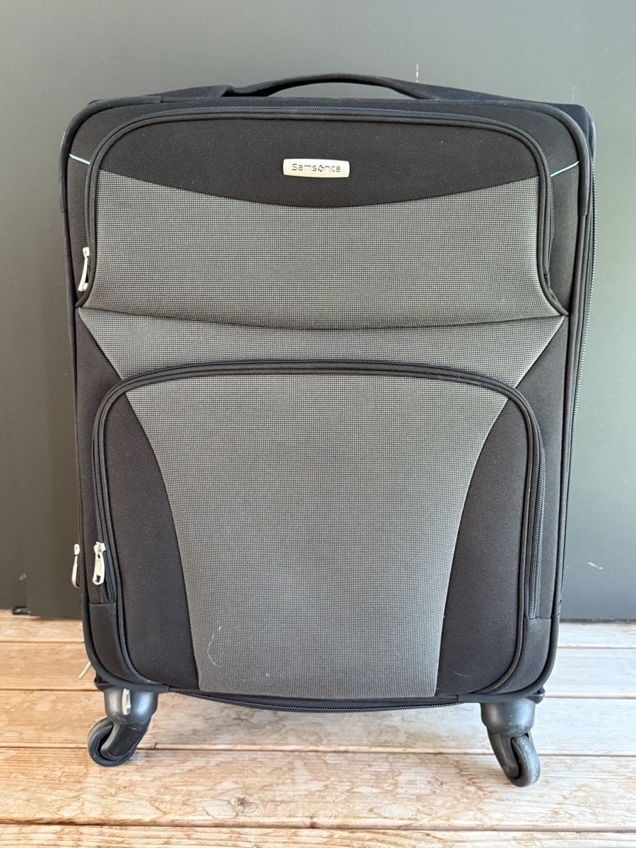 Samsonite Reisekoffer: Samsonite Rollkoffer (4 Räder) – Gebraucht aus Rothrist von meykat