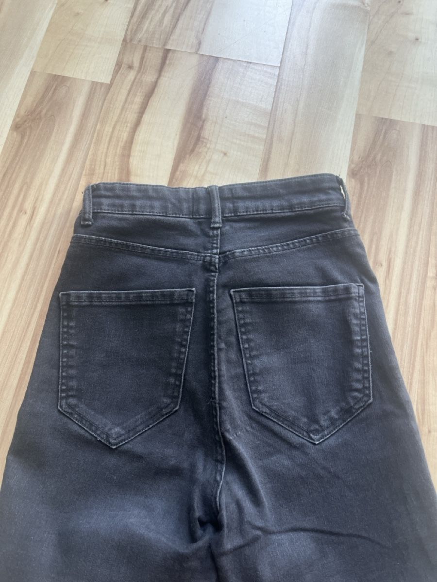 Zara Jeans: Jeans Zara – D'occasion à Davesco-Soragno par Marti3011 1