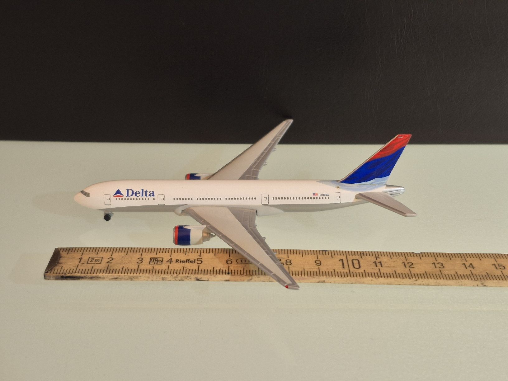 Herpa Kit di modellismo & Modellini statici: Herpa Delta Airlines 1:500 – Usato da Uetendorf venduto da myhome12 3