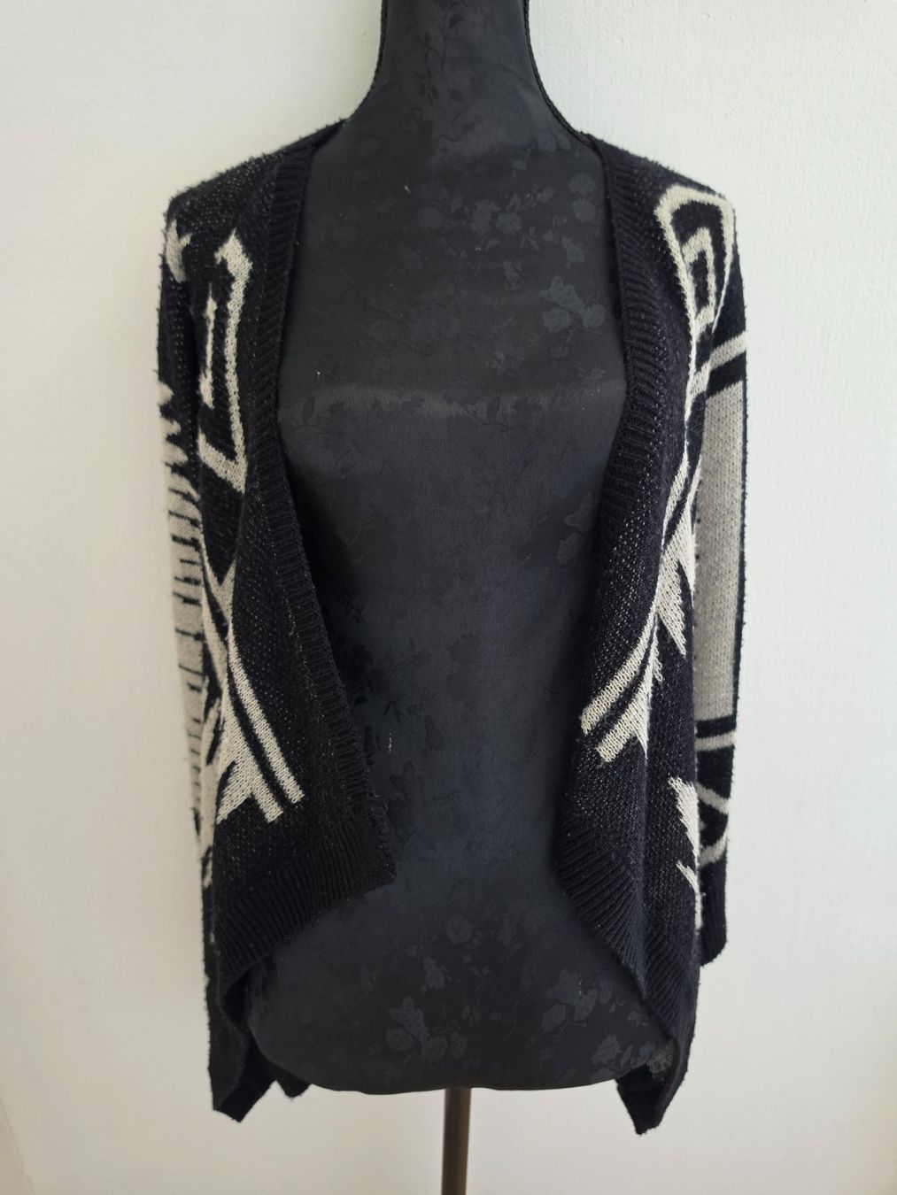 Jacken: Ethno Strickjacke Rick Cardona 1 Size – Gebraucht aus Stäfa von flamingo_17 1