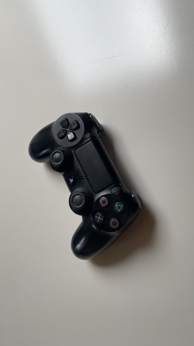 Sony Consoles: Playstation 4 (PS4) 1TB mit Controller & Games – D'occasion à Altdorf UR par Noudeal 2