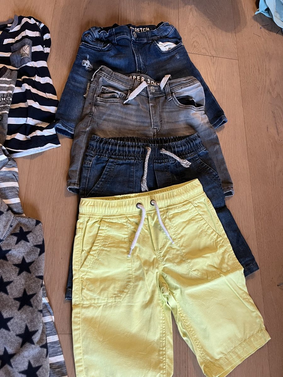 Lotti & Set di vestiti: Kleiderpaket Grösse 122 – Usato da Waldkirch venduto da son_wlp2 3
