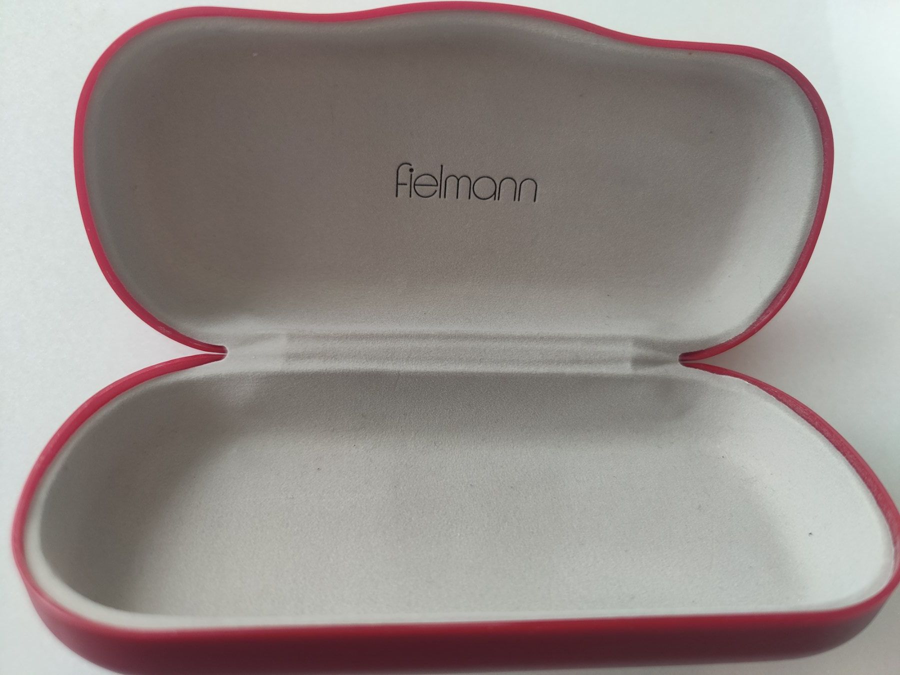 Fielmann Altro in  Abbigliamento & Accessori: Fielmann Brillenetui mit Original-Mikrofasertuch  Rot – Nuovo e nell'imballaggio originale da Zürich venduto da skylan 2