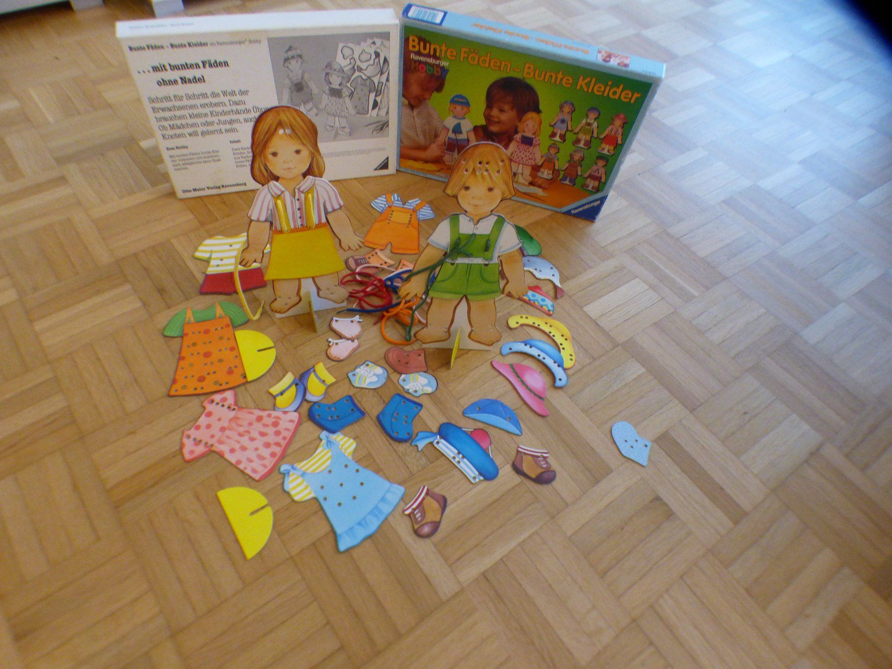 Ravensburger Giocattoli: Bunte Fäden ,bunte Kleider – Usato da Münchenbuchsee venduto da enzian59 5