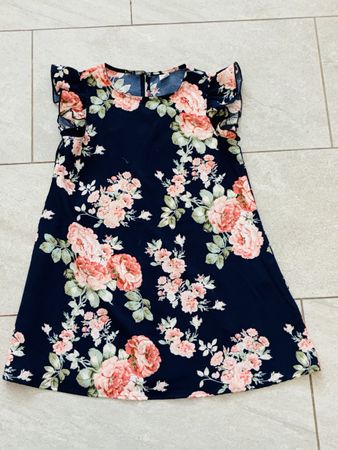 Shein Kleid Blumenmuster dunkelblau Grösse 128 Zustand gut