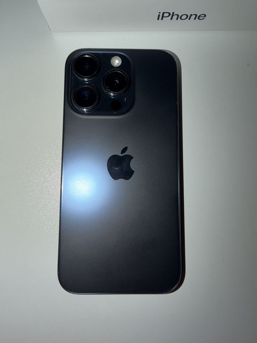 Apple Telefoni cellulari / Smartphones: iPhone 15 Pro 128 GB – Usato da Schmerikon venduto da Rafail.w 2