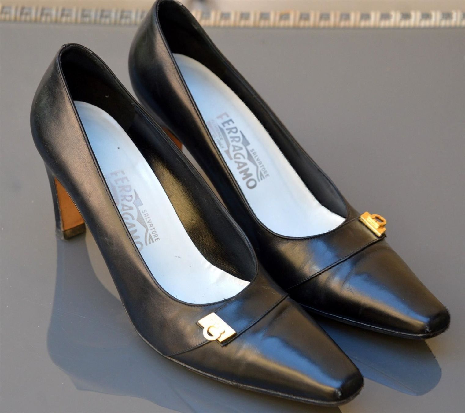 Salvatore Ferragamo Scarpe da donna: Pumps Salvatore Ferragamo -  38 / 8 – Usato da Collonges venduto da Auganien 3