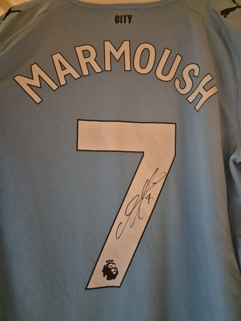 Signiertes Omar Marmoush Trikot Original