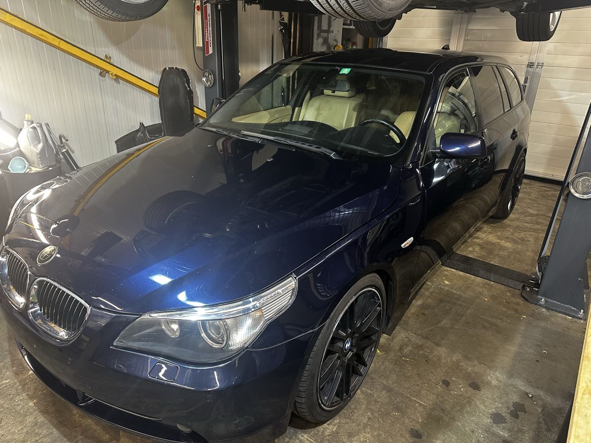 BMW Autos: BMW E61 545i V8 Orientblau "Einzigartig" – Gebraucht aus Bleienbach von Oneprozent66 7
