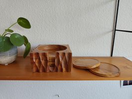 Vintage Untersetzer aus Olivenholz Set mit Halter