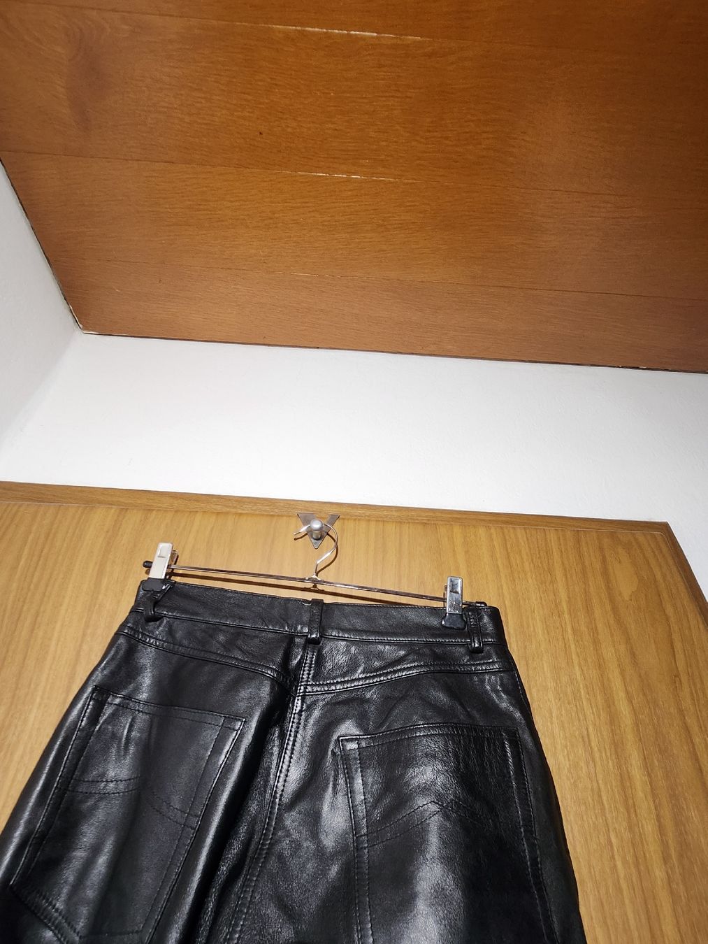 Pantaloni: Pantalon en cuir noir authentique, taille 36 – Usato da Niedergösgen venduto da Eva2410 2