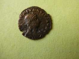 uralte  Bronzemünze 17 mm     1.11 g