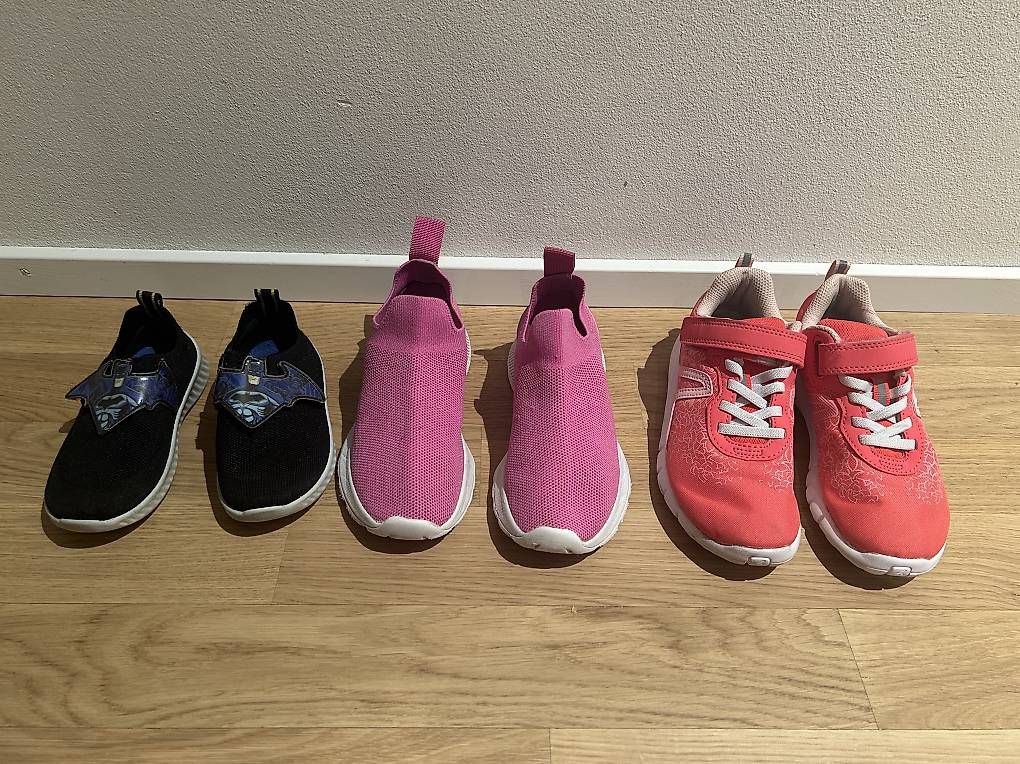 Schuhe für Jungen: Kinder Finken / Turnschuhe – Gebraucht aus Winterthur von dav_r52s