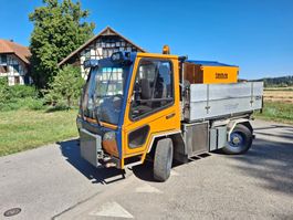 Kommunalfahrzeug Meili VM 3500 mit Boschung Salzstreuer