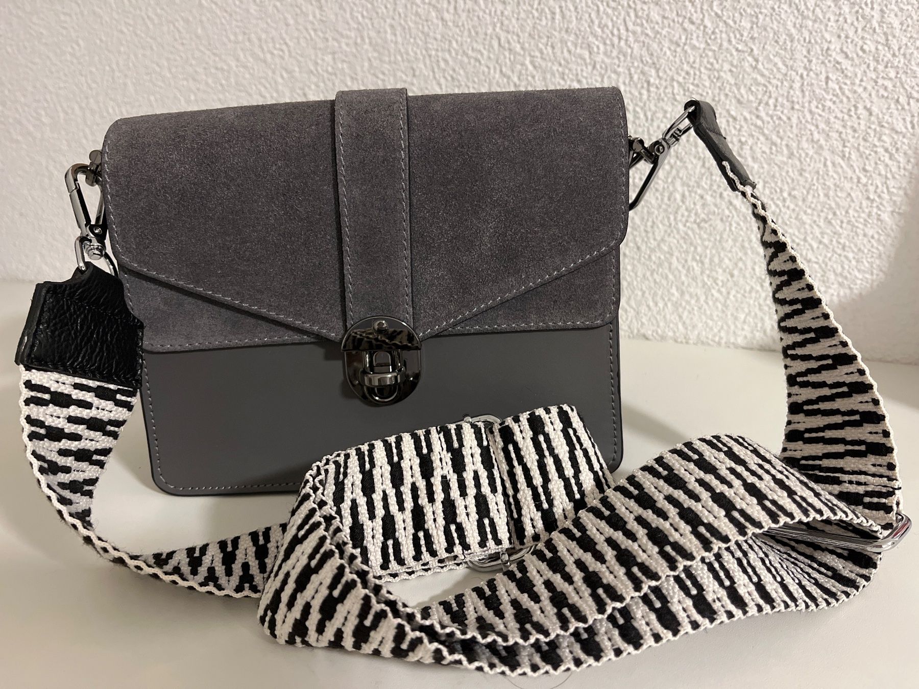 Taschen für Damen: Herbst-:Tasche Grau NEU!!! – Neu und originalverpackt aus Steinmaur von RosaliaT