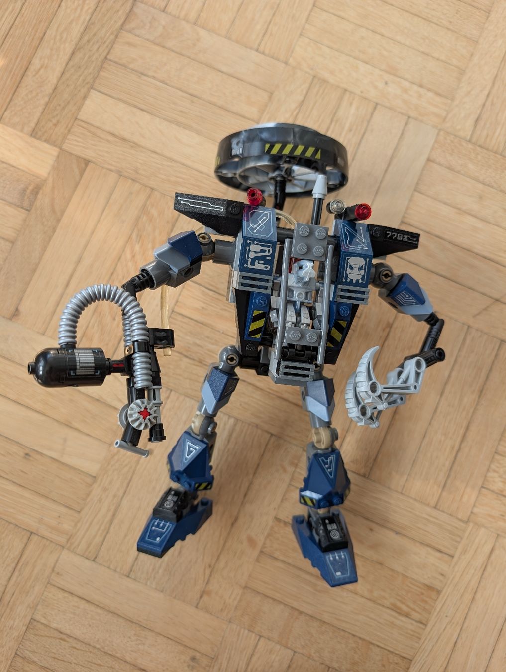 Lego Jeux de construction: Lego Exo-Force 7700 and 7703 – D'occasion à Neuchâtel par lynne_mo 4