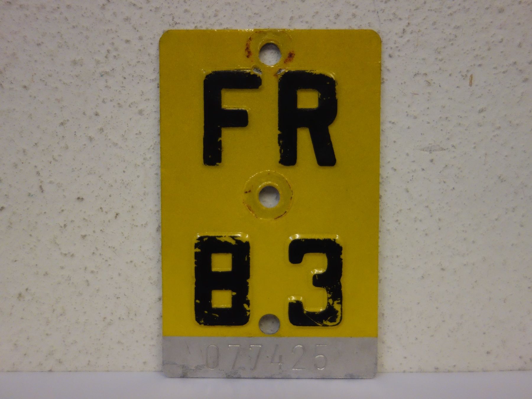 Schilder: FR 83 VELONUMMER - FAHRRADSCHILD – Gebraucht aus Kerzers von zimmergruen