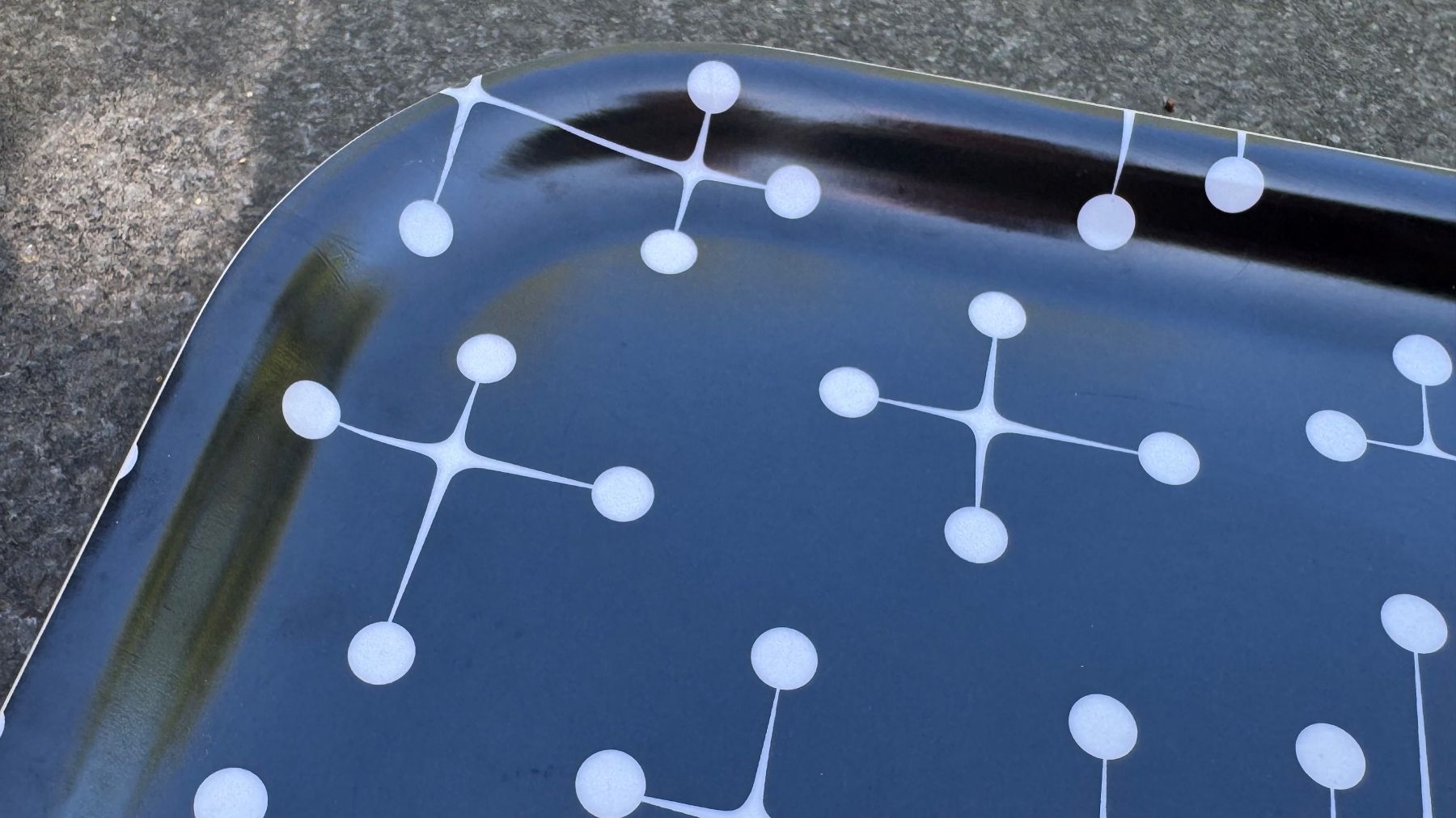 Piatti di portata: Vitra Classic Tray Dot Pattern Tablett in Schwarz NP 98 – Usato da Riehen venduto da To120 4