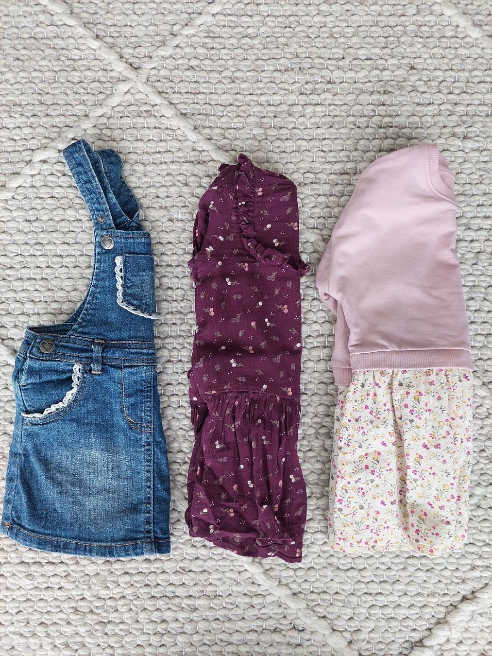 Lotti & Set di vestiti: Kleiderpaket Gr. 80 – Usato da Unterägeri venduto da del_x5dk