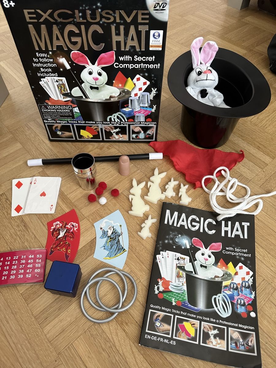 Spiele: Set de magie MAGIC HAT avec chapeau secret – Gebraucht aus Peseux von Galsterlaurent