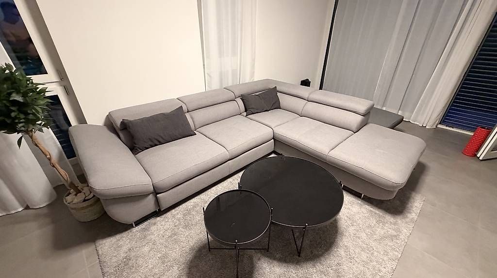 Conforama Divani: Conforama Ecksofa Fabio Grau – Usato da Lohn-Ammannsegg venduto da FoxTub