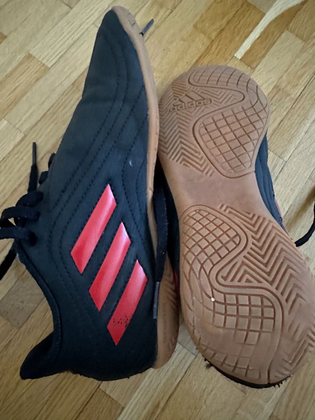 Adidas Scarpe per ragazzi: Hallenschuhe Adidas Gr.36 – Usato da Chambésy venduto da mariuselus 1
