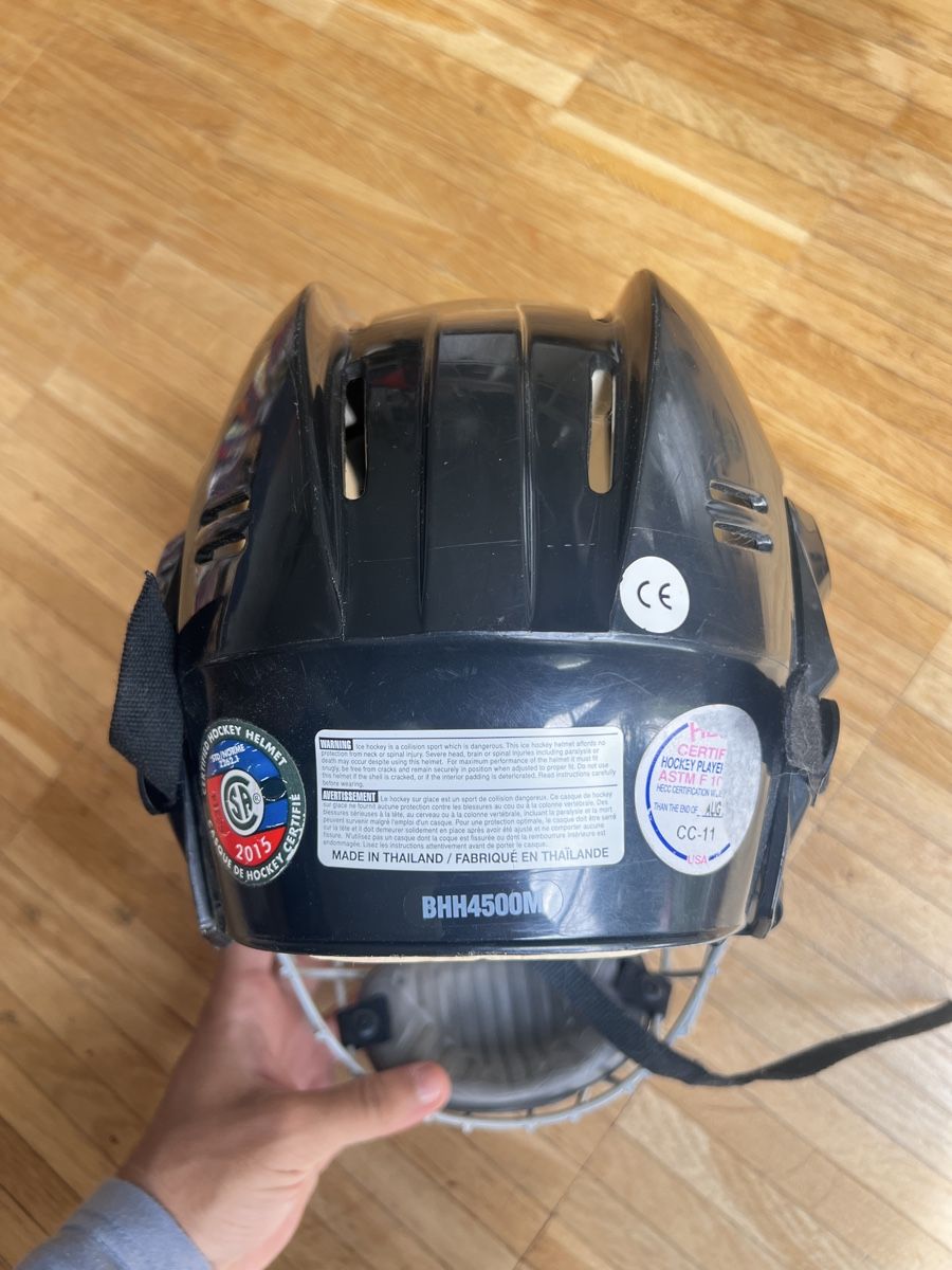 Bauer Caschi: Eishockeyhelm Bauer M – Usato da Winterthur venduto da Leonie_s 2