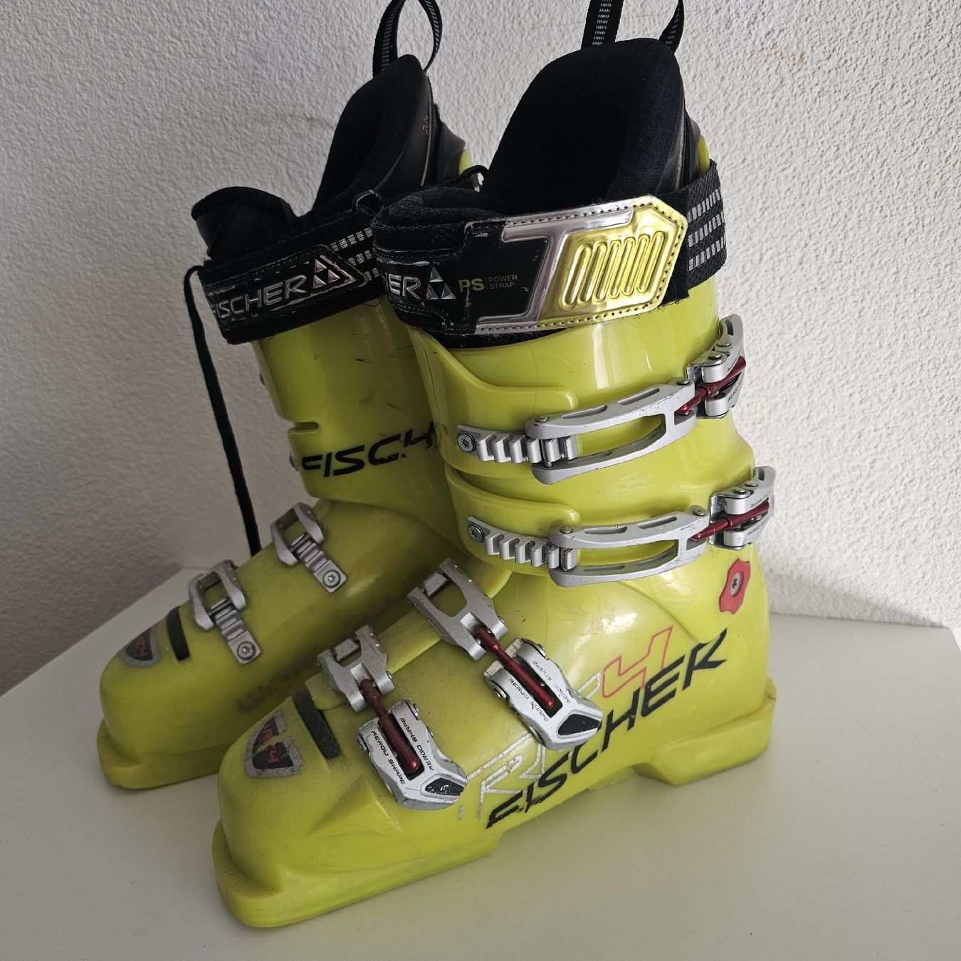 Fischer Scarpe da uomo: Fischer RC4 Curv 130 Ski Boots - Size 26.5 – Usato da Matten b. Interl venduto da Vanilla8 2