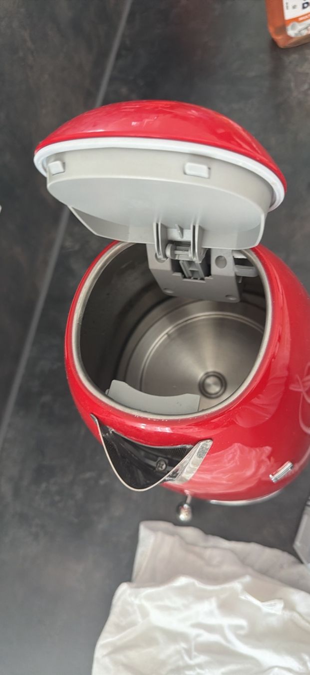Smeg Bollitori: SMEG Bouilloire – Nuovo (secondo la descrizione) da Basel venduto da rot_2n28 1