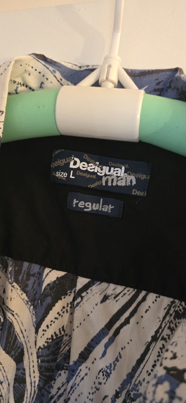 Desigual Camicie: SECOND HAND Herren Kurzarmhemd Desigual, Gr. L  – Usato da Seuzach venduto da K_N 1