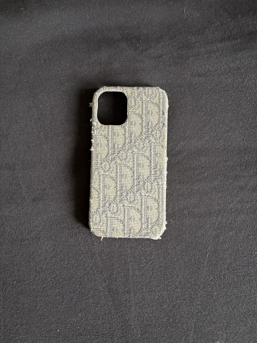 Telefoni cellulari / Smartphones: DIOR Iphone 12 Mini Stoffhülle – Usato da Ruggell venduto da sam_7y57