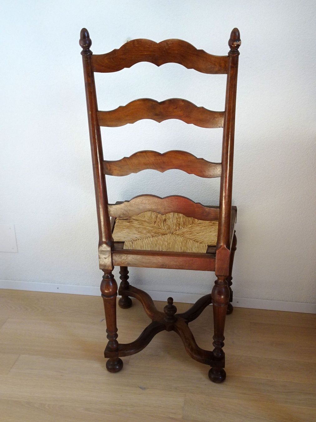 Sedie: Antiker Stuhl mit Strohsitz, Holz, Vintage! – Usato da Ins venduto da Cantianet 3
