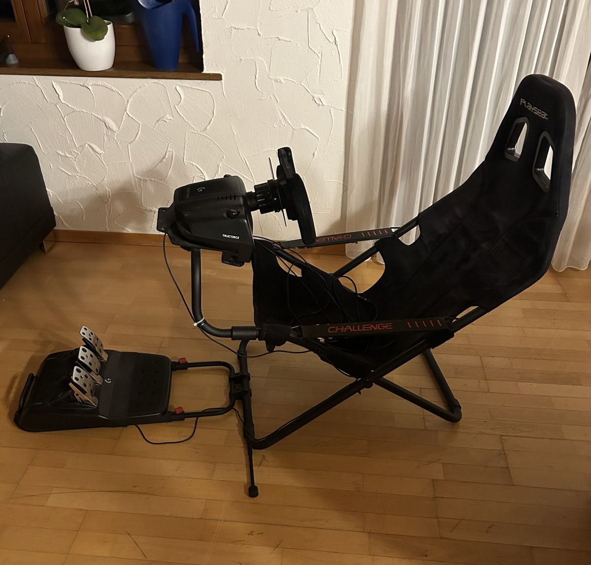 Spiele: Playseat Challenge + Logitech G923 – Gebraucht aus Adlikon von Leandro19G 1