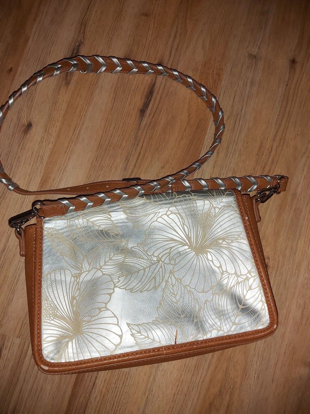 Desigual Taschen für Damen: sac Desigual argenté – Gebraucht aus La Rippe von veromaud 1