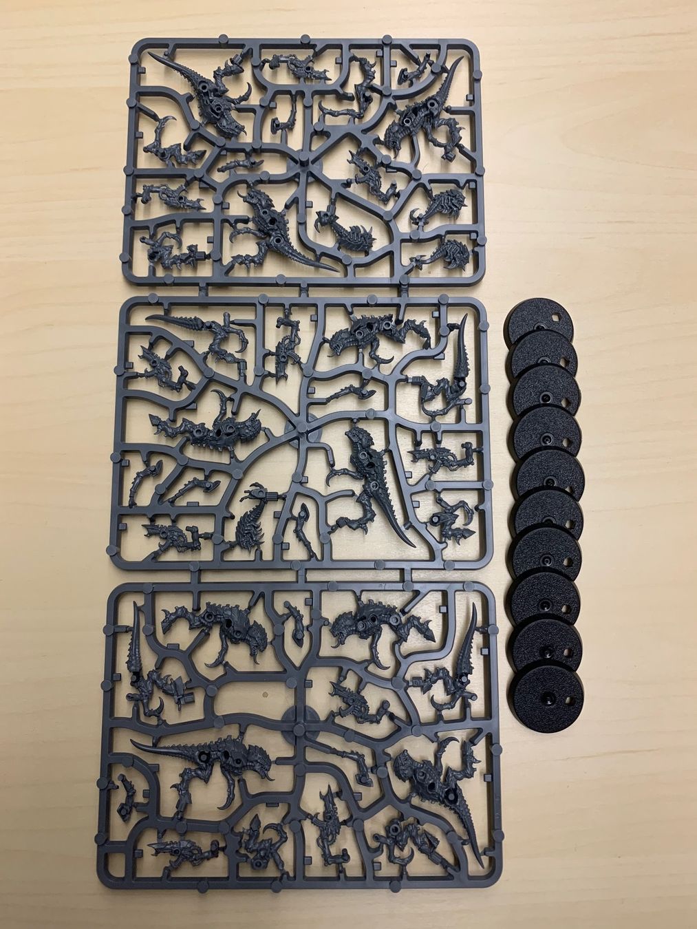 Statuette: Warhammer 40000 Tyraniden Termaganten – Nuovo (secondo la descrizione) da Winterthur venduto da Compiorg